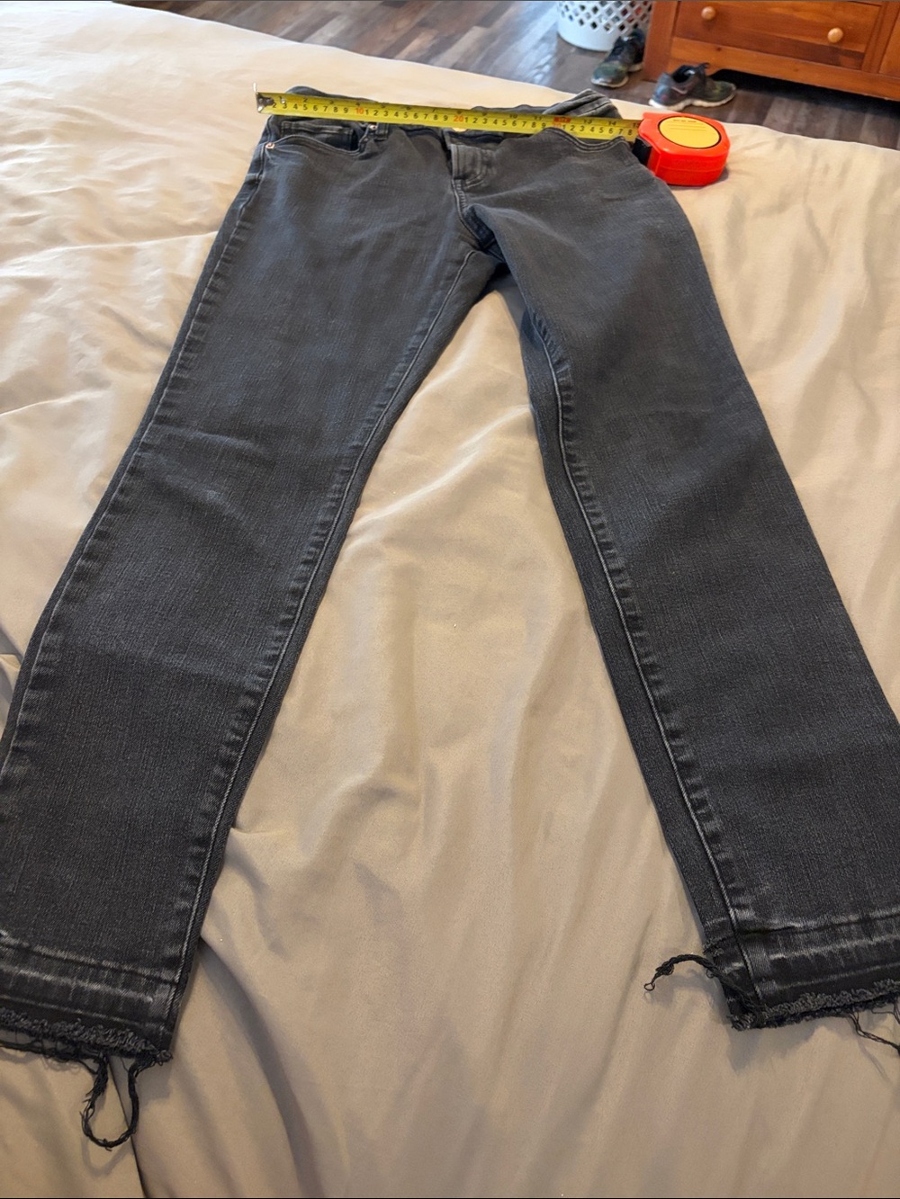 Express Women’s Skinny Jeans in Charcoal Black